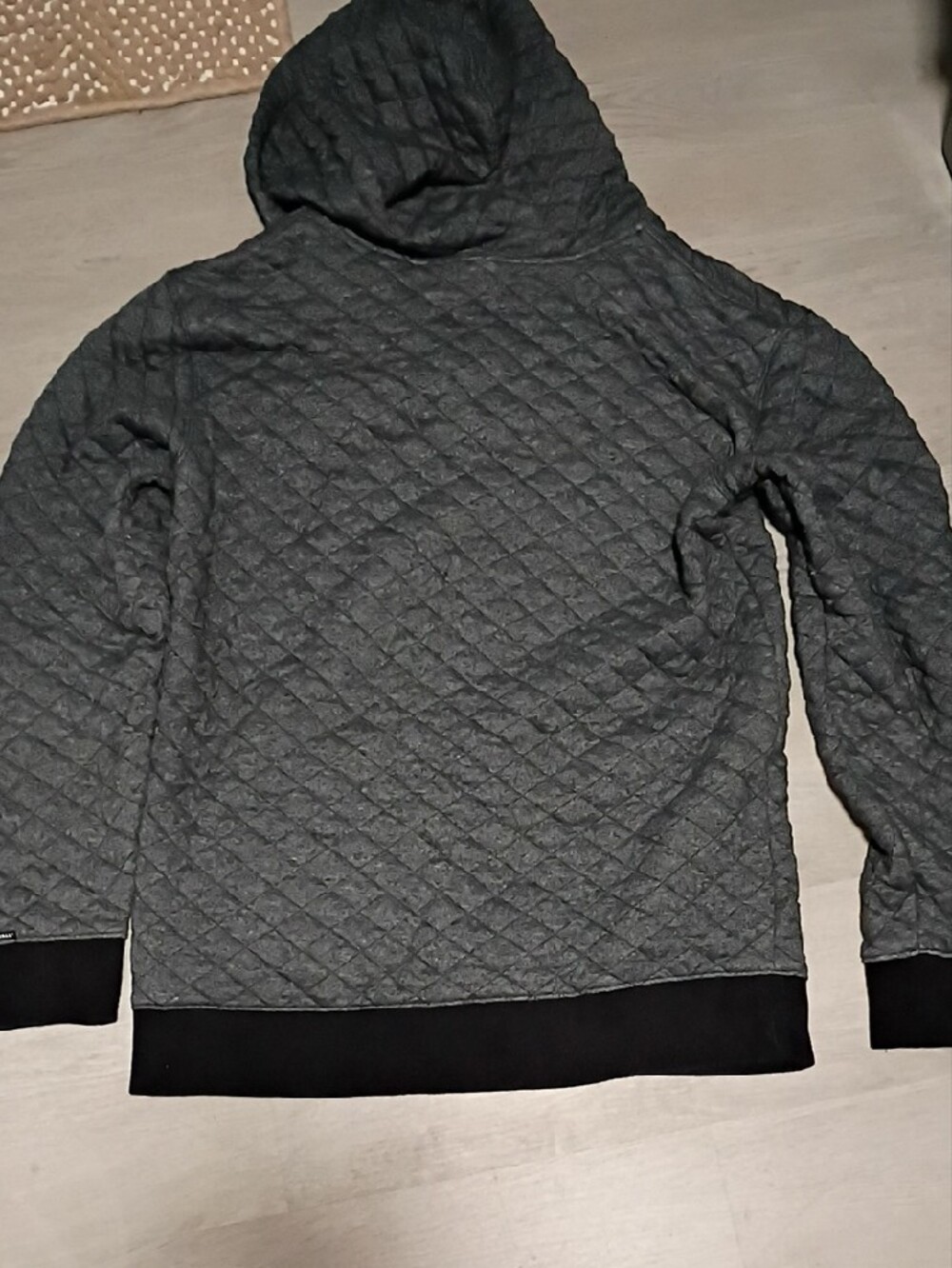 Vans Quilted Hooded Jacket in Dark Gray - Picture 5 of 9